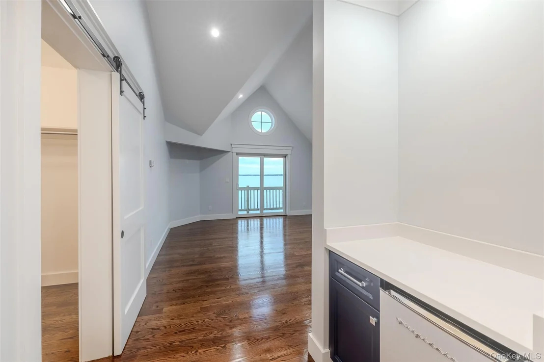 Photo of 72 Grandview Drive