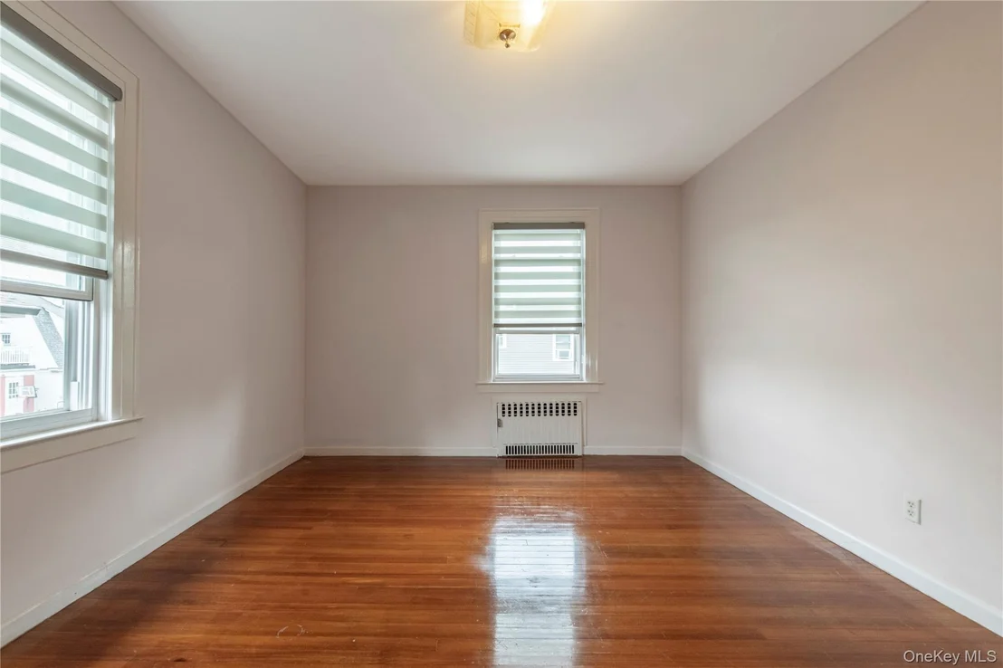 Photo of 157-15 Oak Avenue