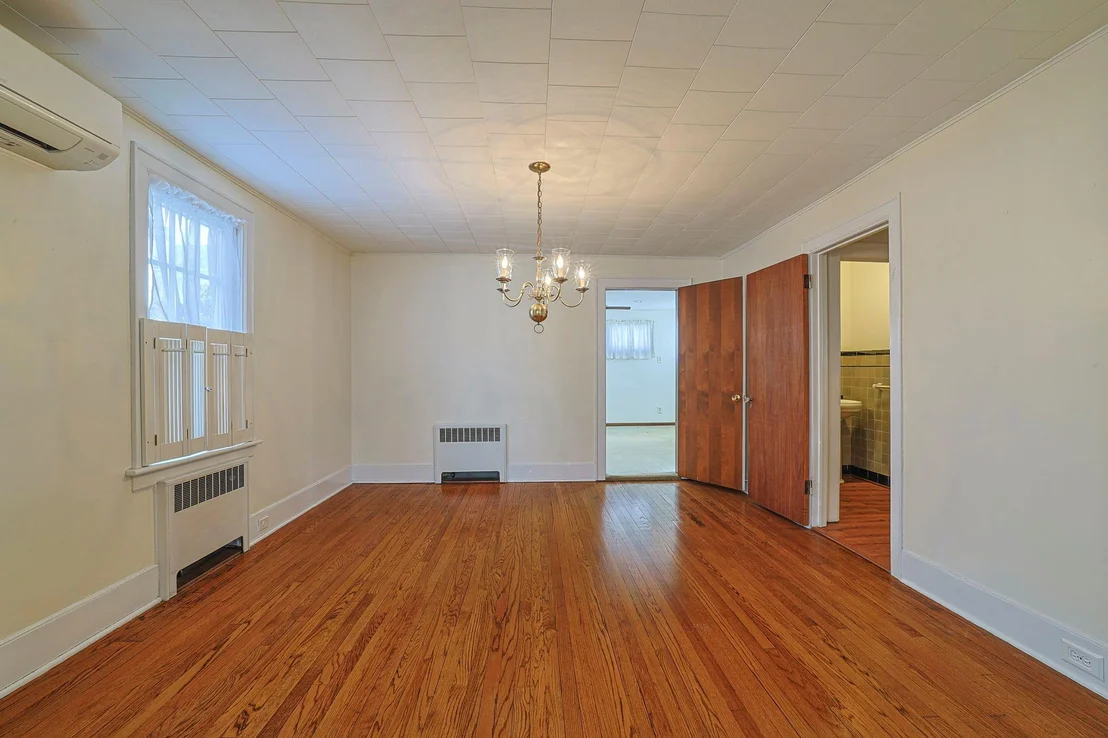 Photo of 7 Commonwealth Avenue