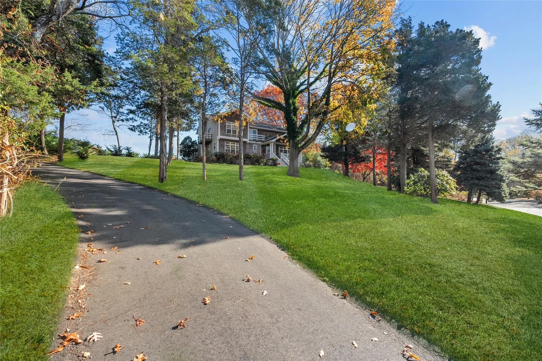 Photo of 730 Sebastians Cove