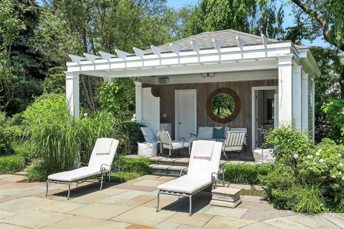 Photo of 325 Highland Road