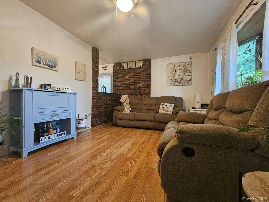Photo of 4 Pinegrove Drive