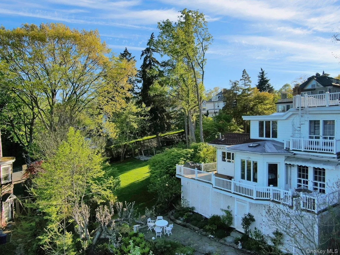 Photo of 32 Laveta Place