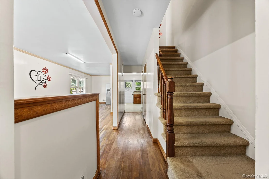 Photo of 142-10 Oak Avenue