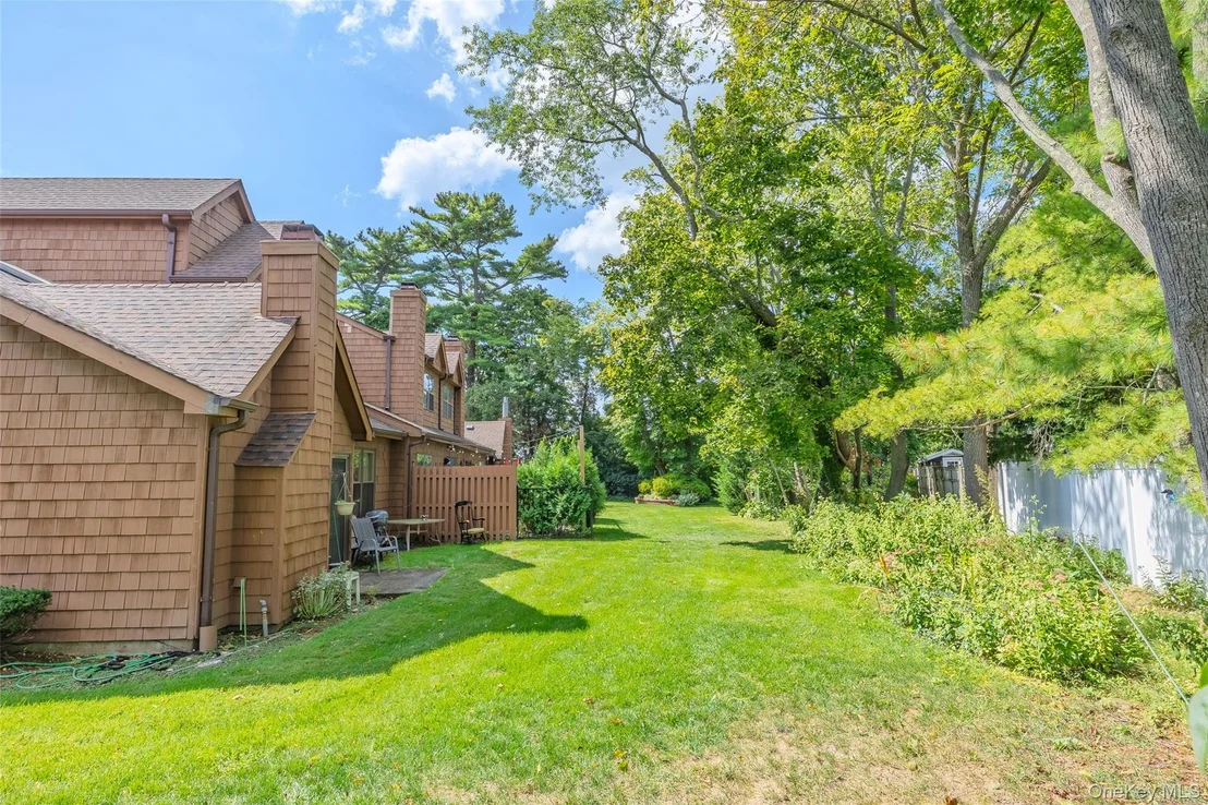 Photo of 7 Sutton Place