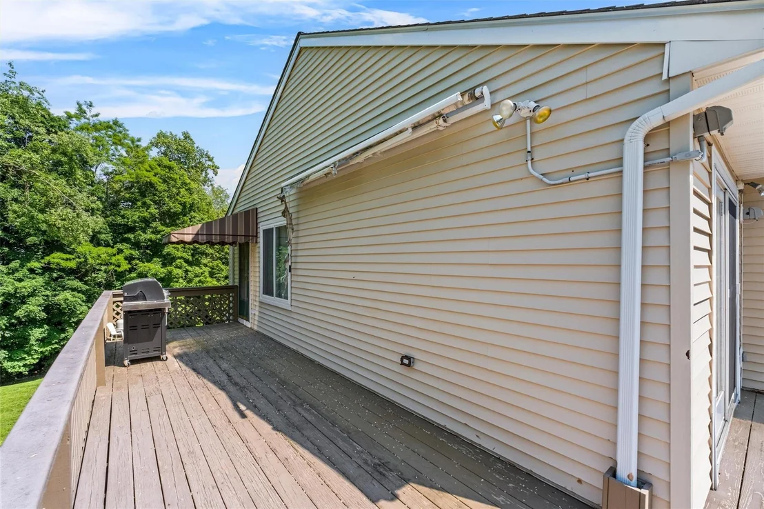 Photo of 10 BlueJay Place