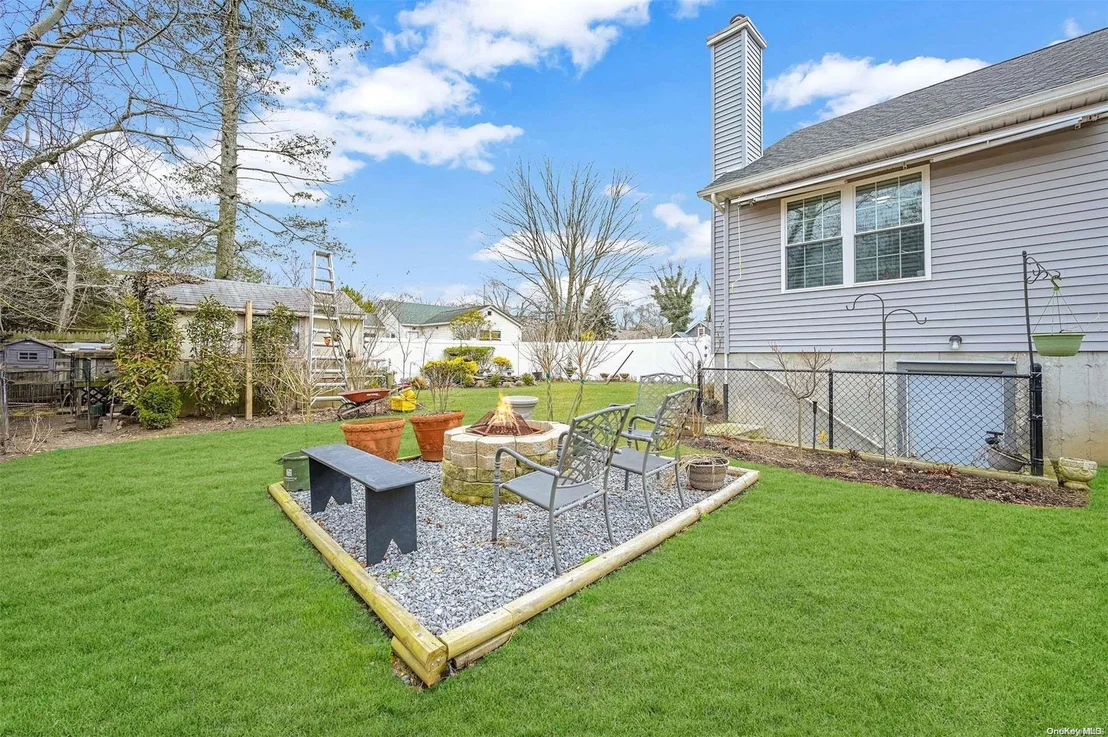 Photo of 182 Lynbrook Drive
