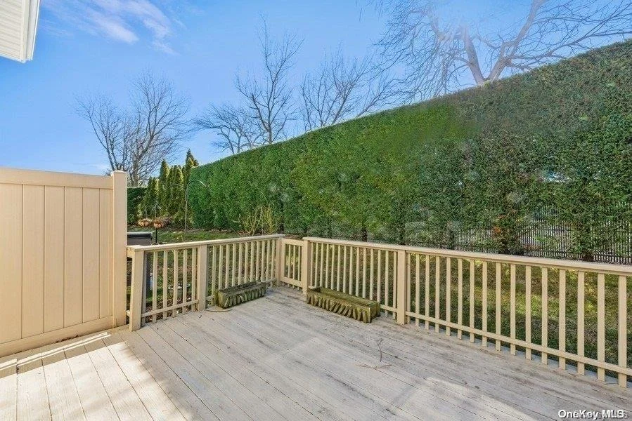 Photo of Unit 709 at 2355 Pershing Boulevard