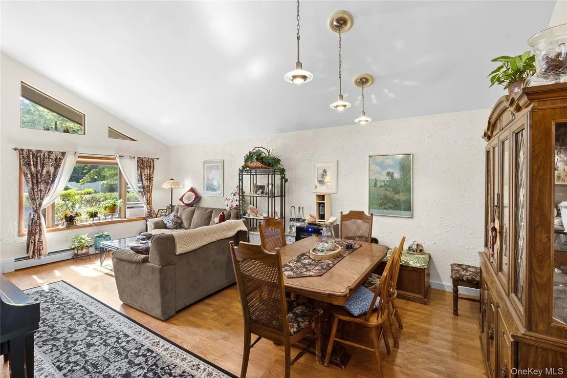 Photo of 24 Yosemite Lane