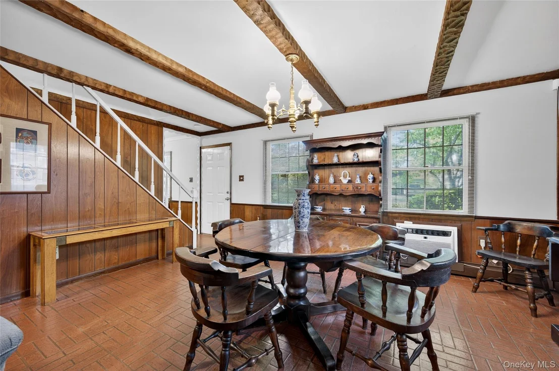 Photo of 261 Wright Avenue