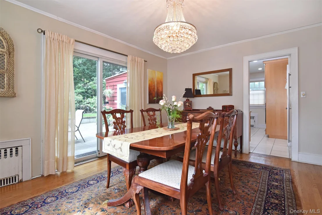 Photo of 579 Manor Lane