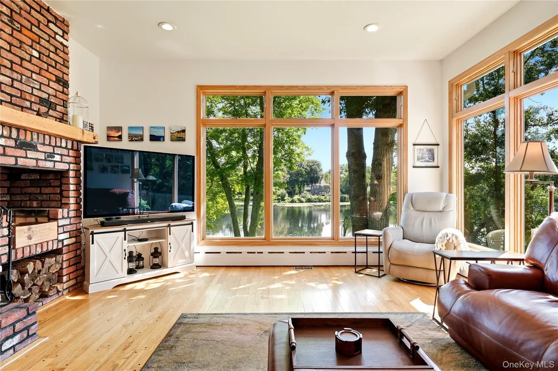Photo of 107 Lake Shore Drive