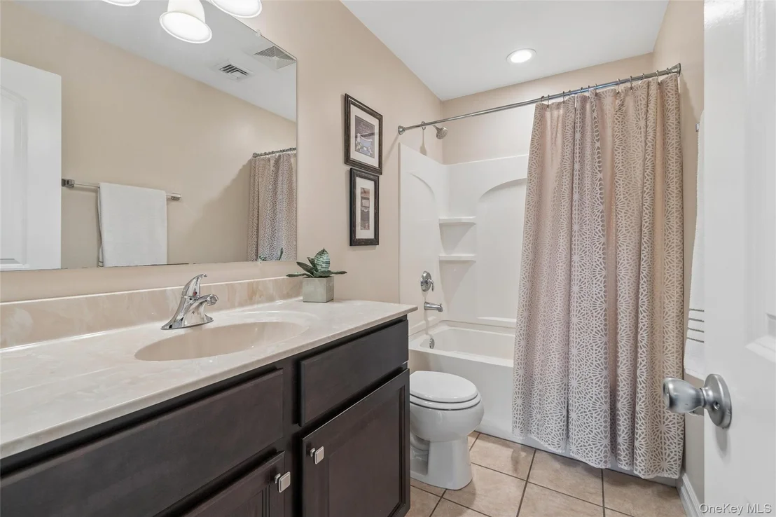 Photo of 406 Carnation Drive