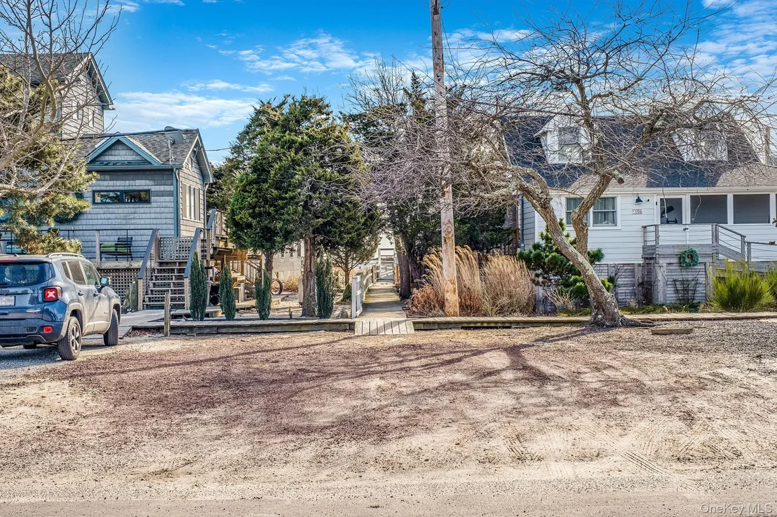 Photo of 116 Oak Beach Road