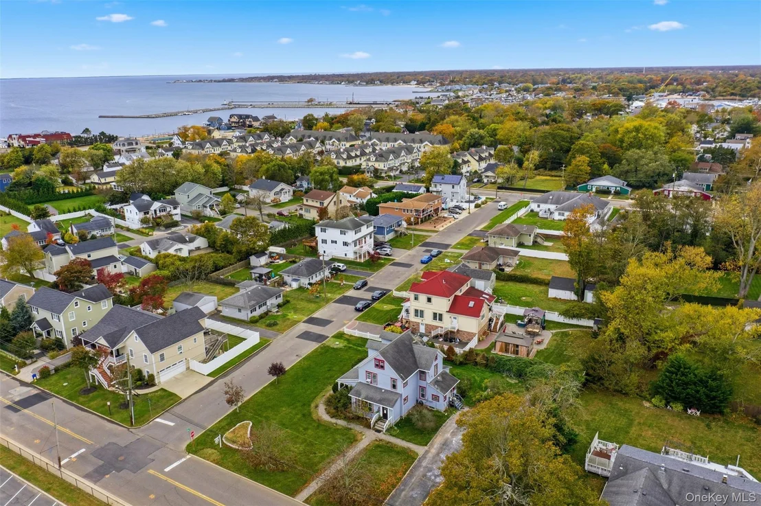 Photo of 366 Rider Avenue