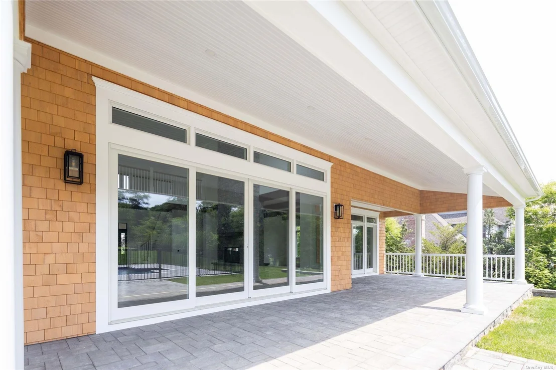 Photo of 150 N Hillcrest Drive