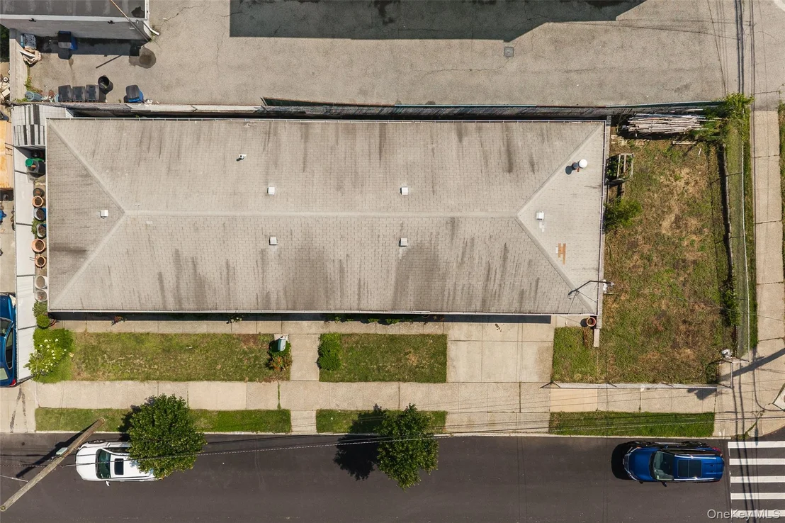 Photo of 900 Vincent Avenue