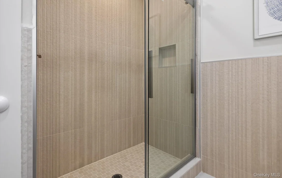 Photo of 369 Vanderbilt Parkway