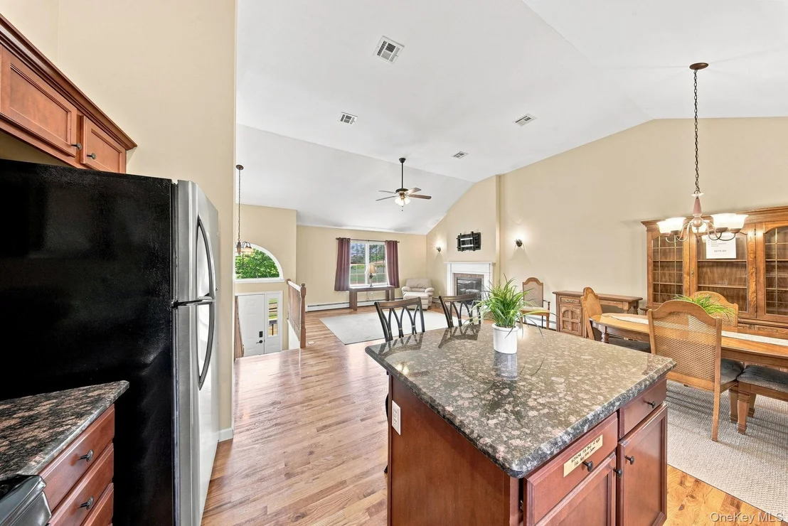 Photo of 236 Springbrook Road