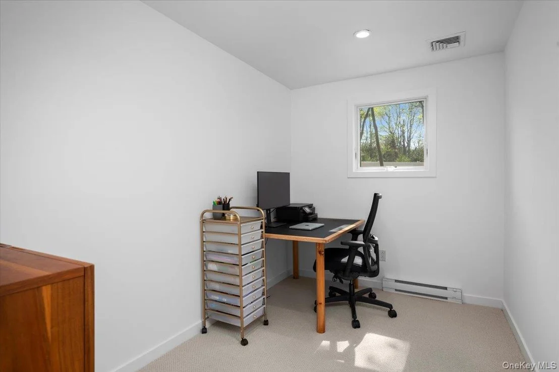 Photo of 8 Fairlawn Parkway