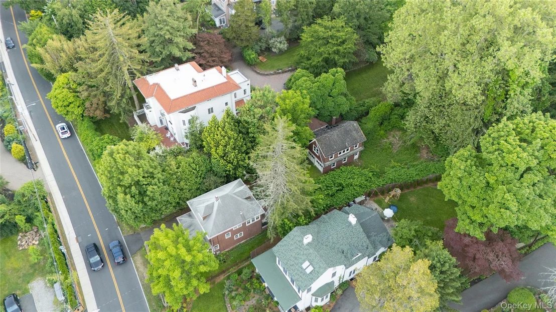 Photo of 25 River Road