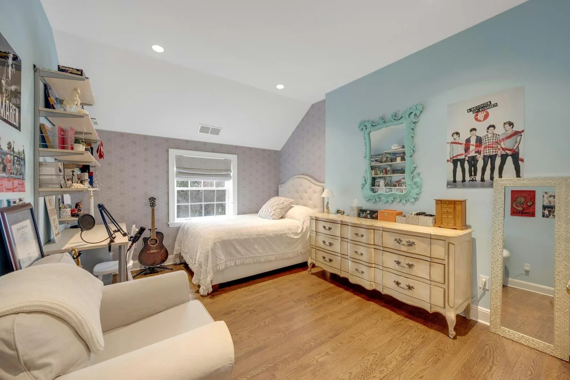 Photo of 280 Beverly Road