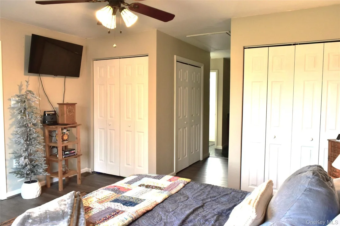 Photo of 387 Cornwall Hill Road