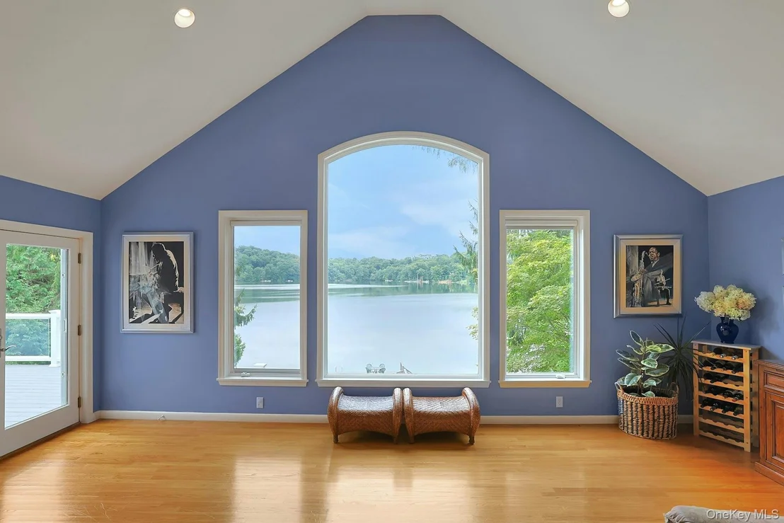 Photo of 11 Lakeside Road