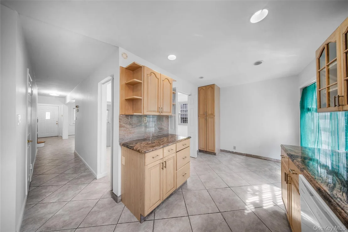 Photo of 32-28 Parsons Boulevard