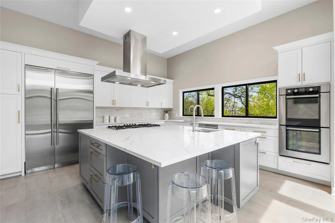 Photo of 3 Lakeside Drive