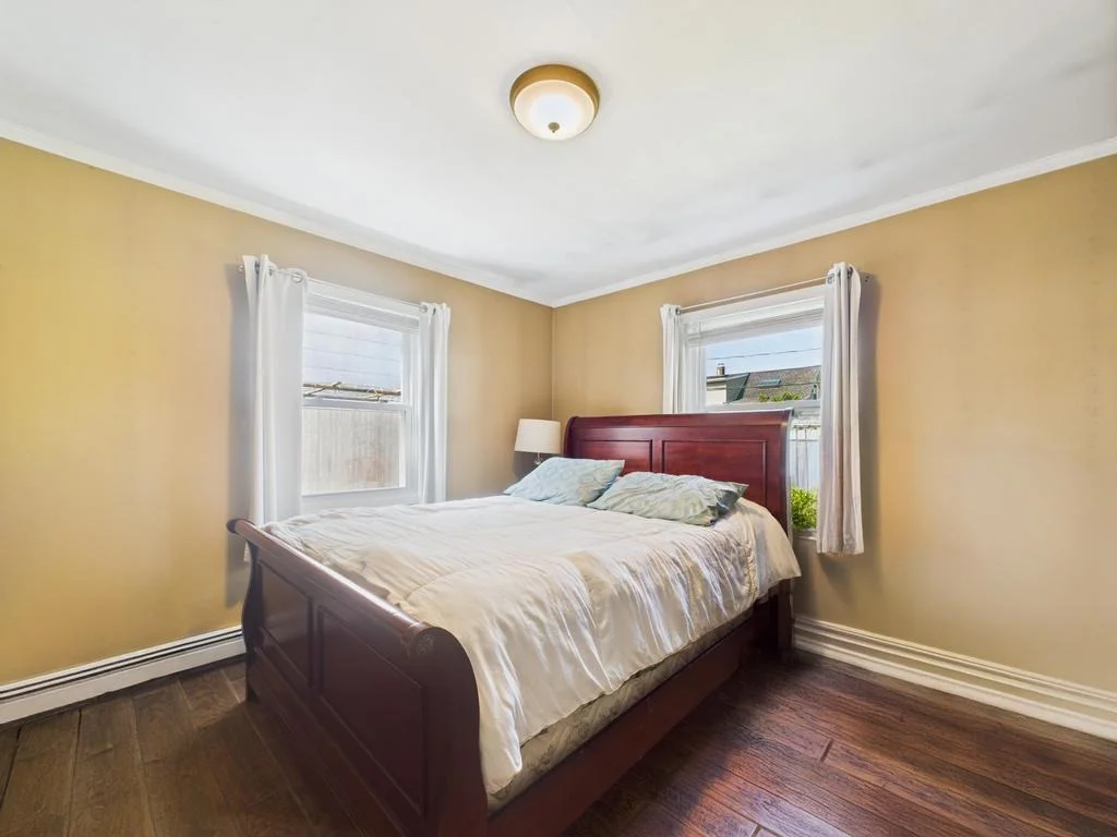 Photo of 335 Loring Road