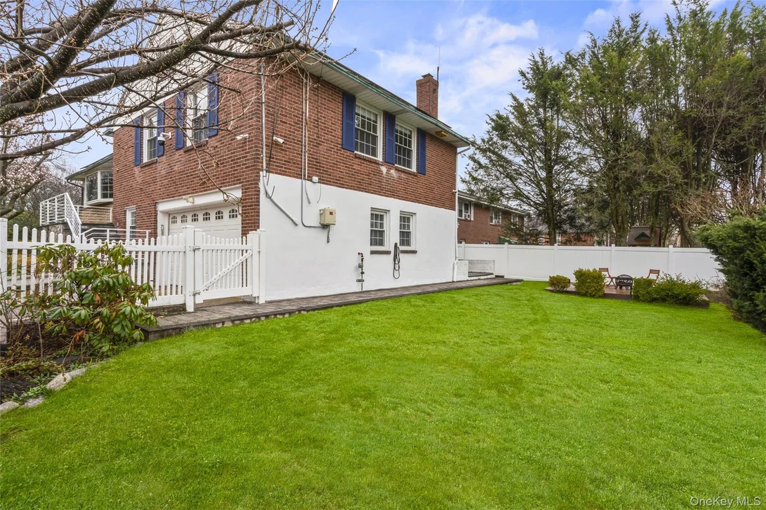 Photo of 148 Lefferts Road