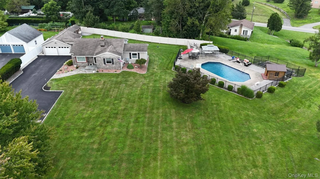 Photo of 36 Ernhofer Drive