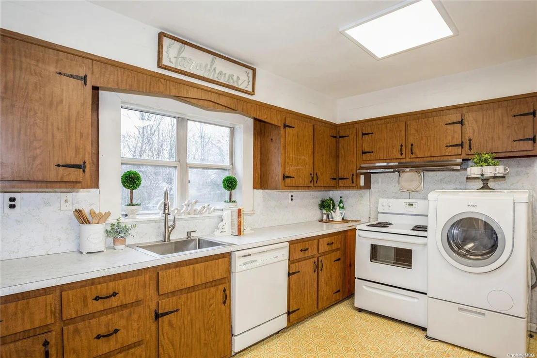 Photo of 25 2nd Avenue