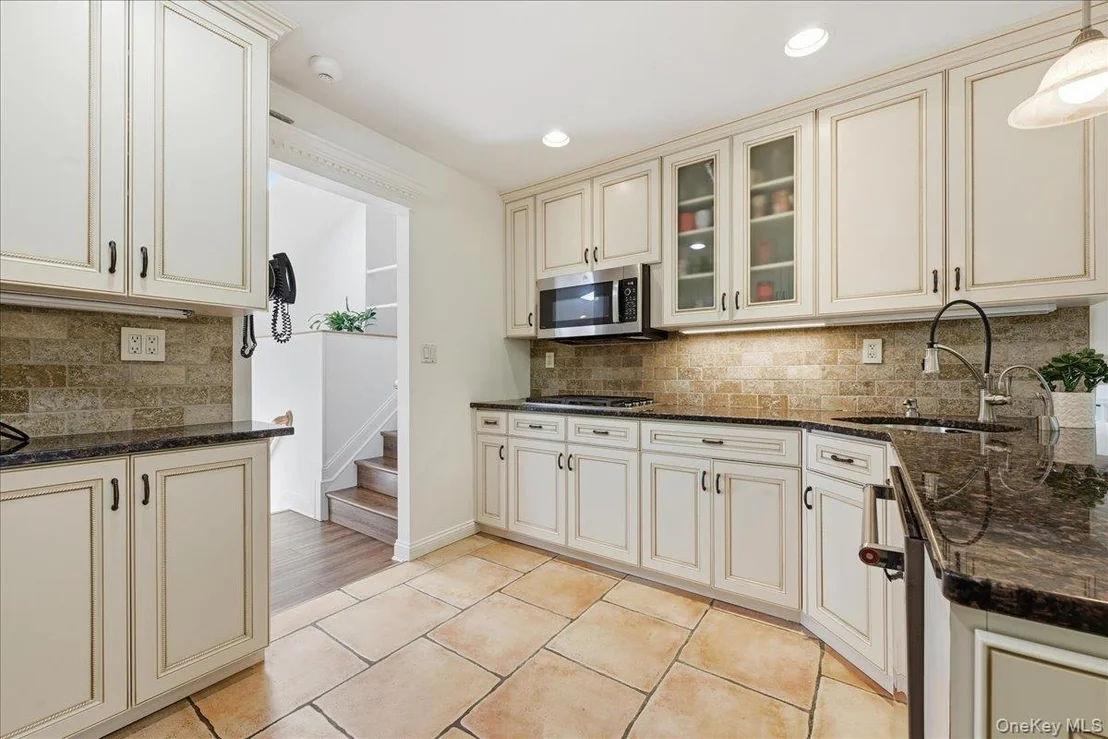 Photo of 15 Seneca Place