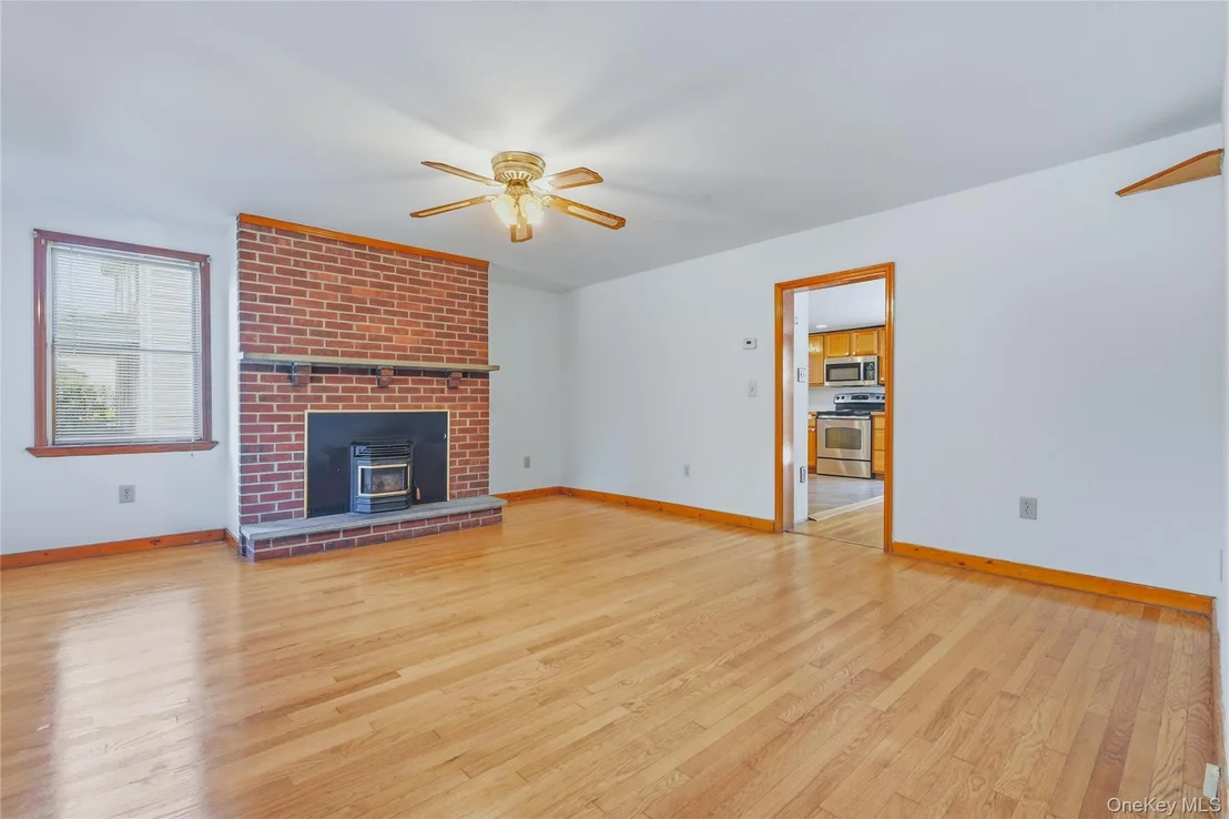 Photo of 9 Maple Street