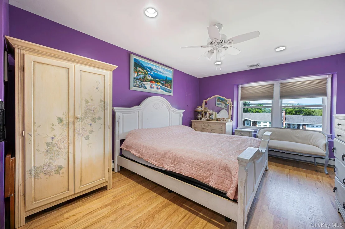 Photo of 61 N Ocean Avenue