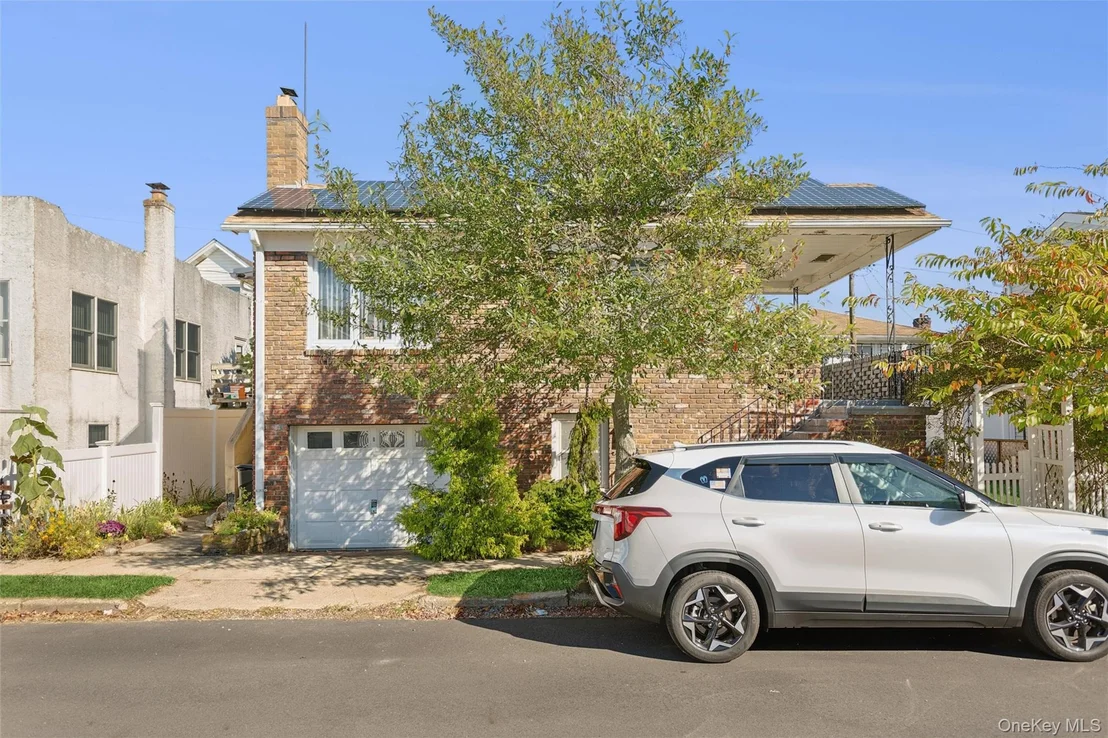 Photo of 124 Coolidge Avenue