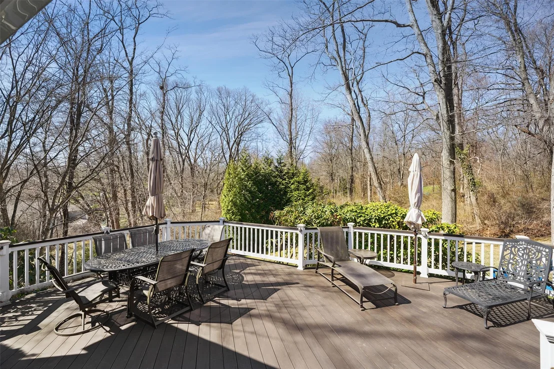 Photo of 33 Meadowlark Road