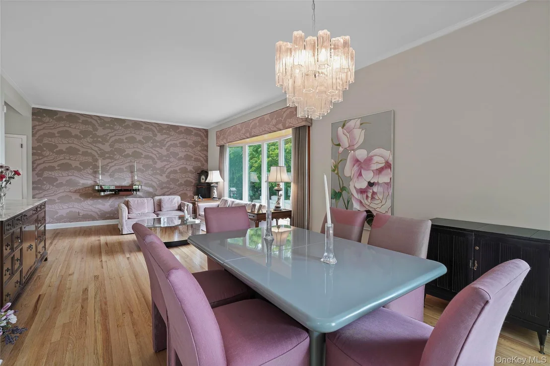 Photo of 11 Maplemoor Lane