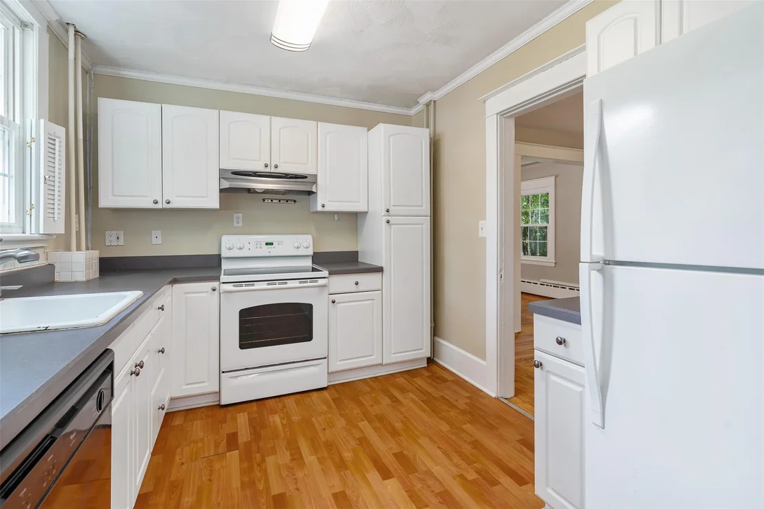 Photo of 33 Center Avenue