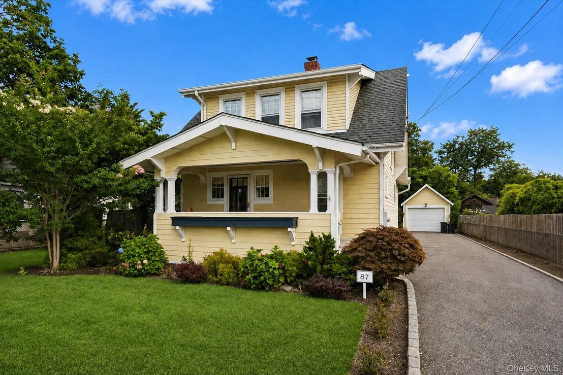 Photo of 87 Islip Avenue
