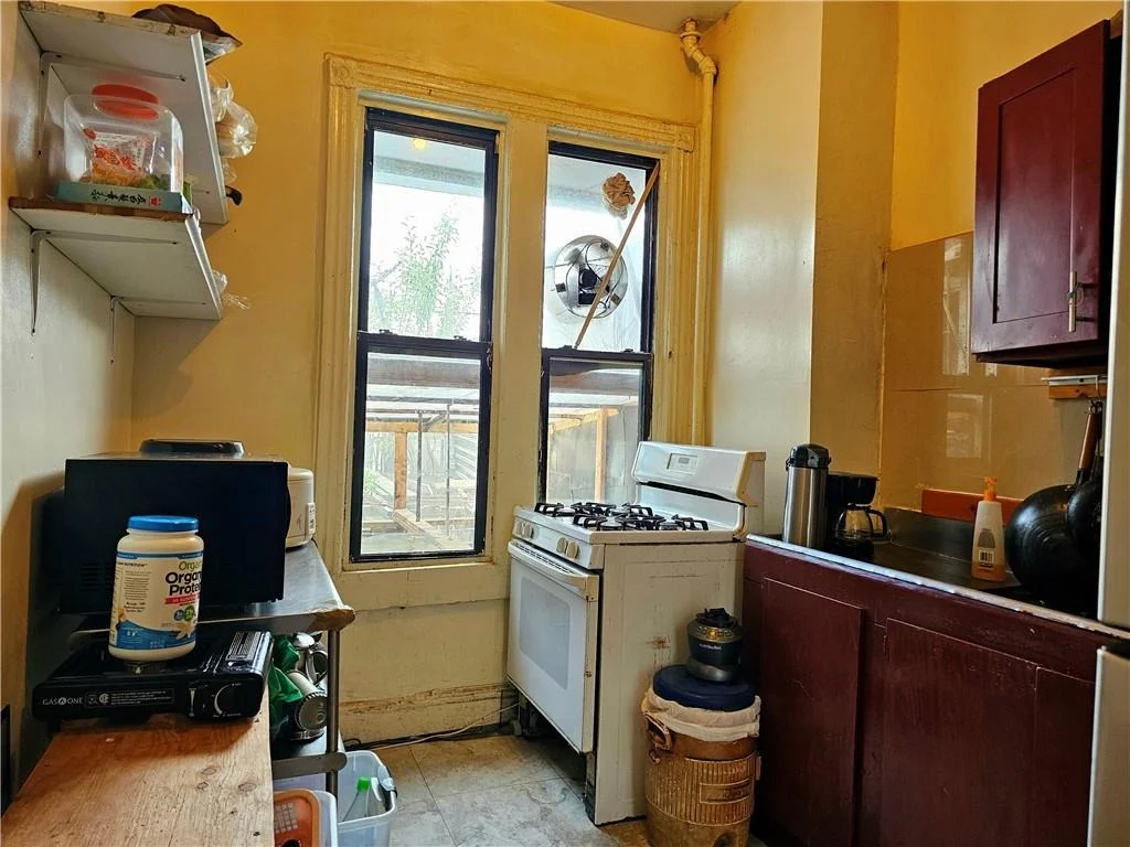 Photo of 1123 Southern Boulevard