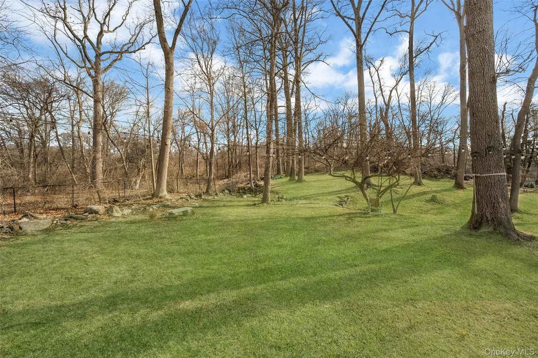 Photo of 11 Meadowlark Road