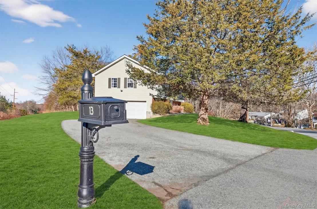 Photo of 13 Timberline Drive