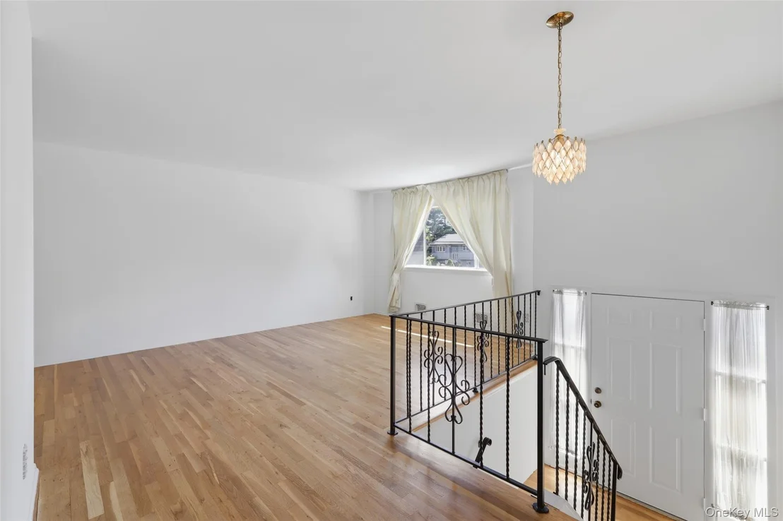 Photo of 94 Babylon Avenue