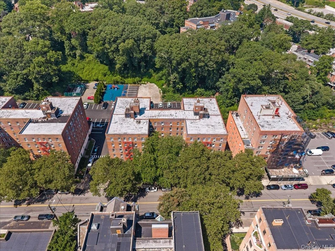 Photo of Unit 4D at 821 Bronx River Road