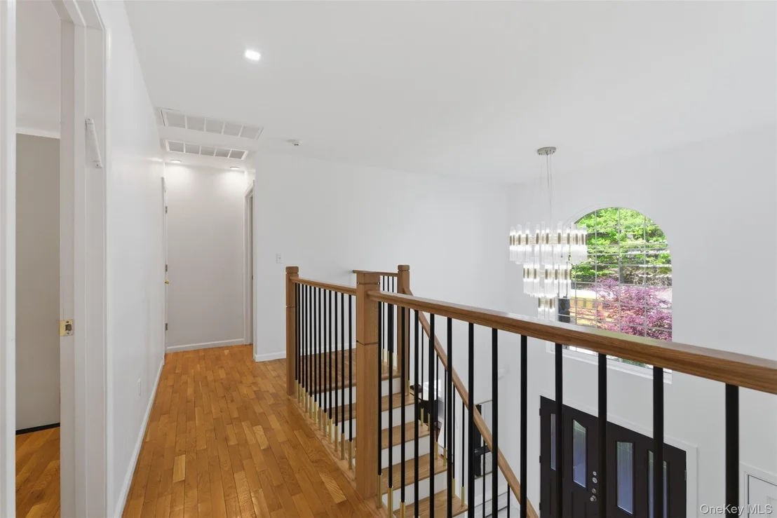 Photo of 105 Hempstead Road