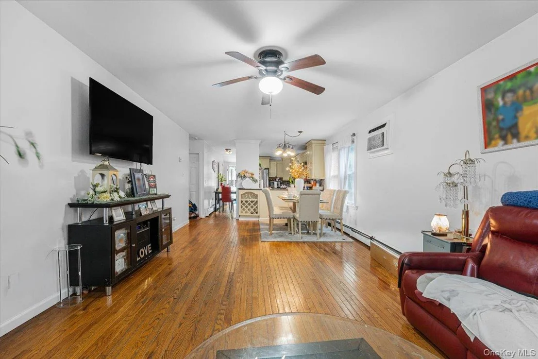 Photo of 25 3rd Avenue