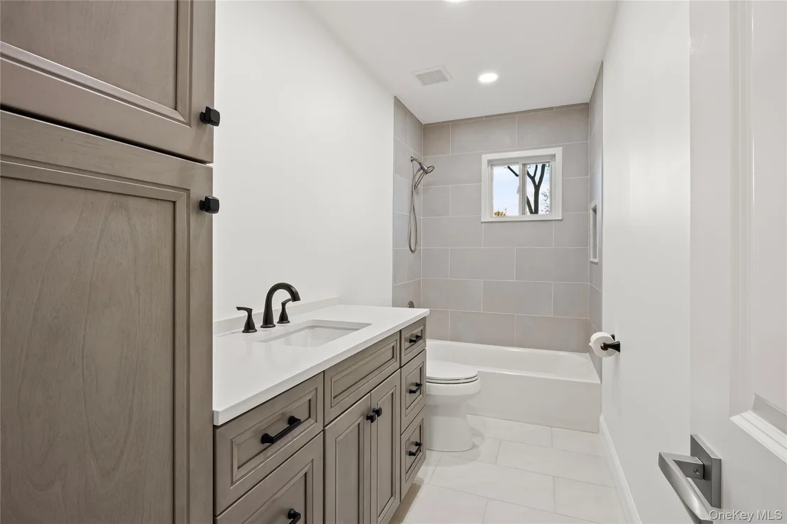 Photo of 5 Poplar Drive
